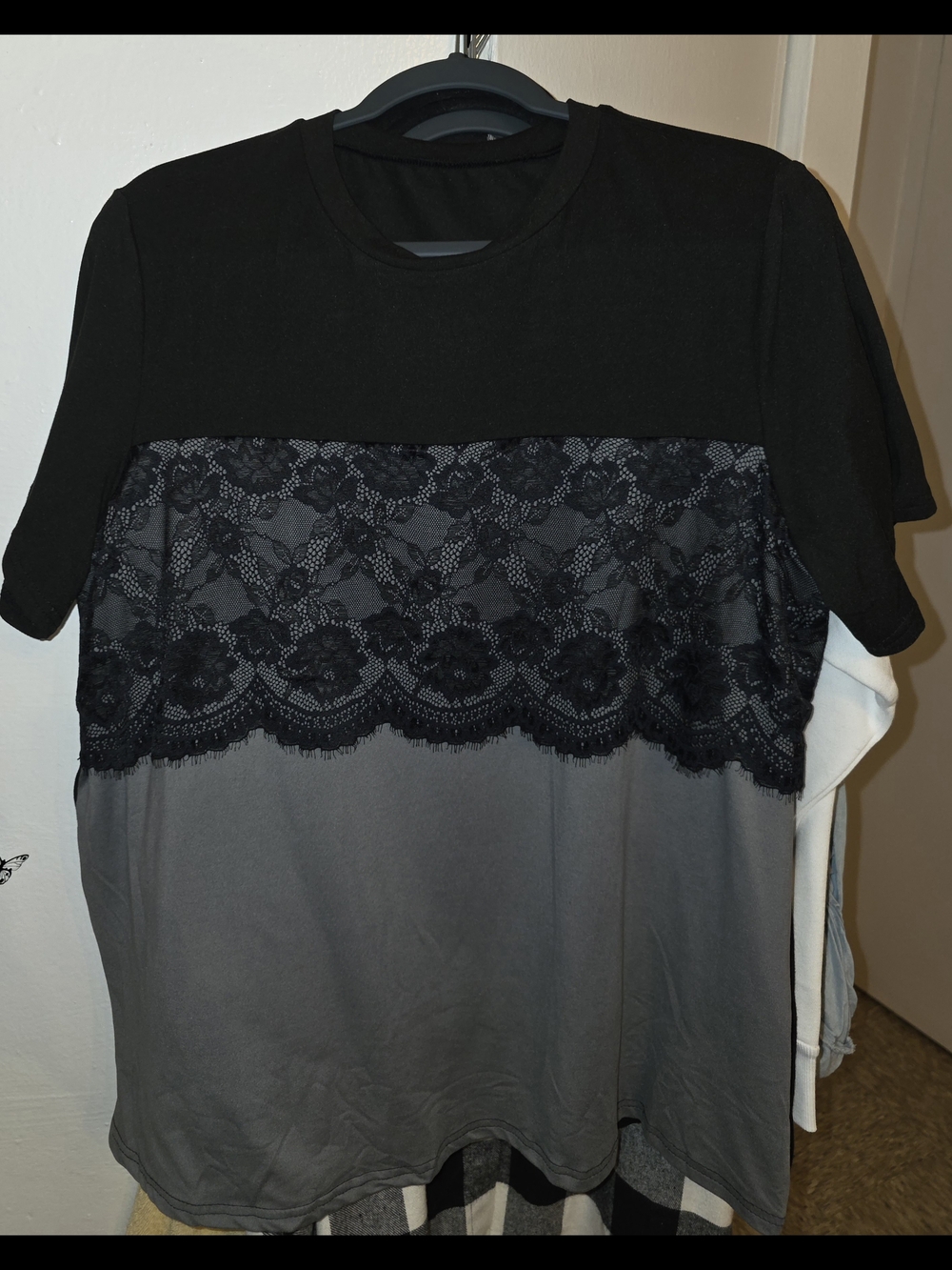 SHEIN Black & Gray Lace Panel Short Sleeve Tee
